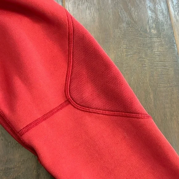 Patagonia full sleeve full zipper jacket men’s size L current size S - a hole - Picture 8 of 10